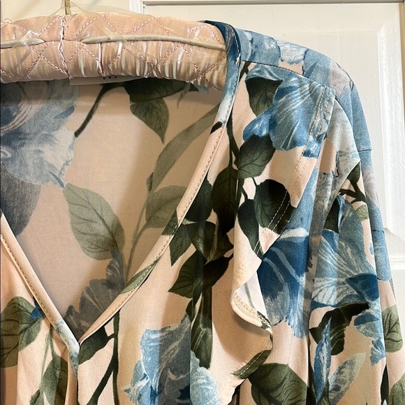 Janette Plus USA Floral Long Sleeve Wrap Midi Dress with Tie Front - Size 1X - Picture 4 of 16